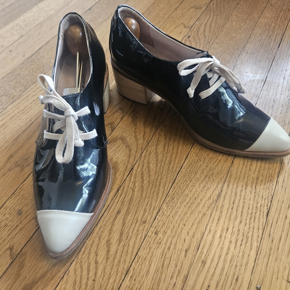 Nora Lozza Two Tone Patent Leather Oxford Style Shoes Size US6 - Picture 5 of 8